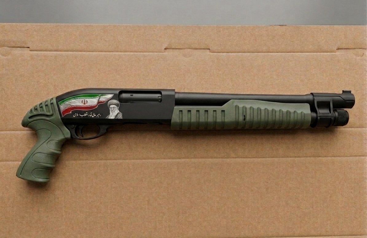 Magnum 12 Kalibre 4+1 Kısa Pompalı – Özel "Ayetullah Hamaney" Temalı