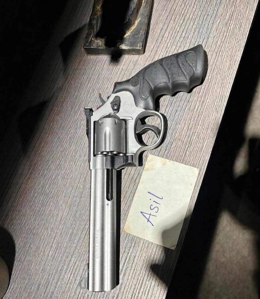 Smith & Wesson .357 Magnum Revolver (ORJİNAL)
